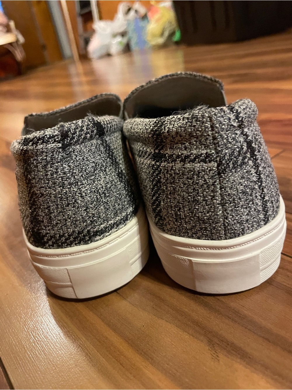 9 W (Nine West) Grey Plaid Slip-On Loafers with Cushioned Insole Womens sz 8.5 - Picture 3 of 8